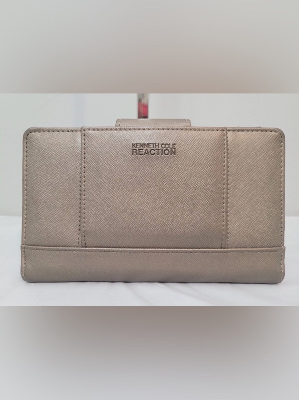 Kenneth Cole Reaction RFID Women's Wallet Taupe - Picture 2 of 12
